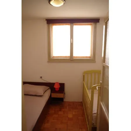 Apt Mare For 6 Pax, 300m From The Amphitheater Apartment Pula