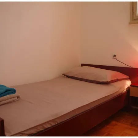 Apt Mare For 6 Pax, 300m From The Amphitheater